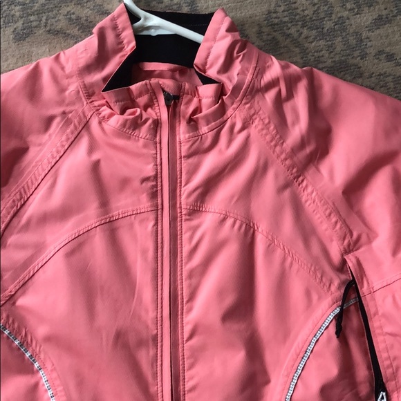 Running jacket - Picture 2 of 4